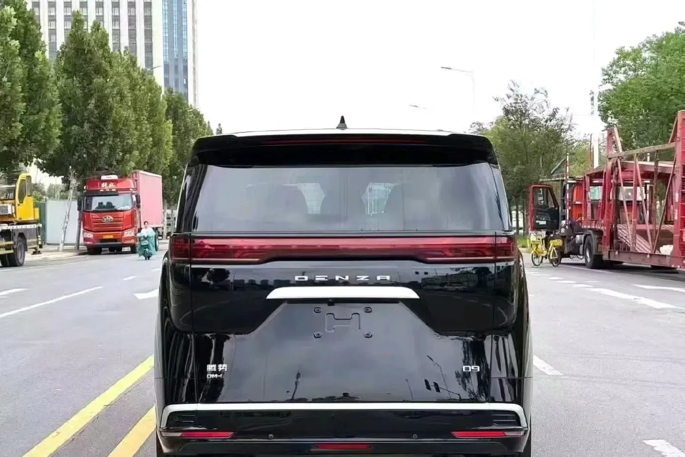 2023 Denza D9 1.5T 139HP L4 E-CVT PHEV 11.06KWH,autocango,china used car exporter,china ev exporter,chinese used car exporter,chinese used ev exporter