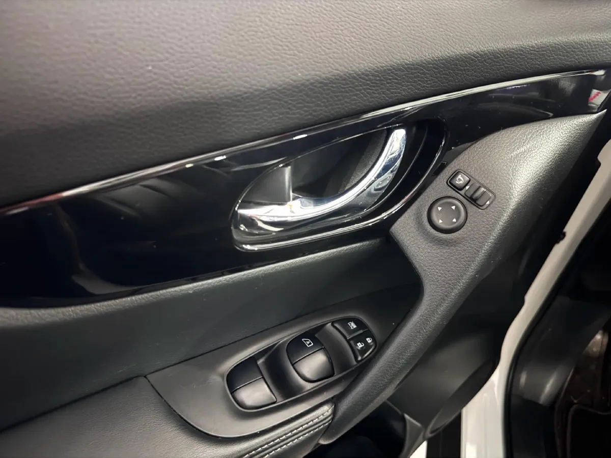 2023 Nissan X-Trail 2.0L 151HP L4 CVT,autocango,china used car exporter,china ev exporter,chinese used car exporter,chinese used ev exporter