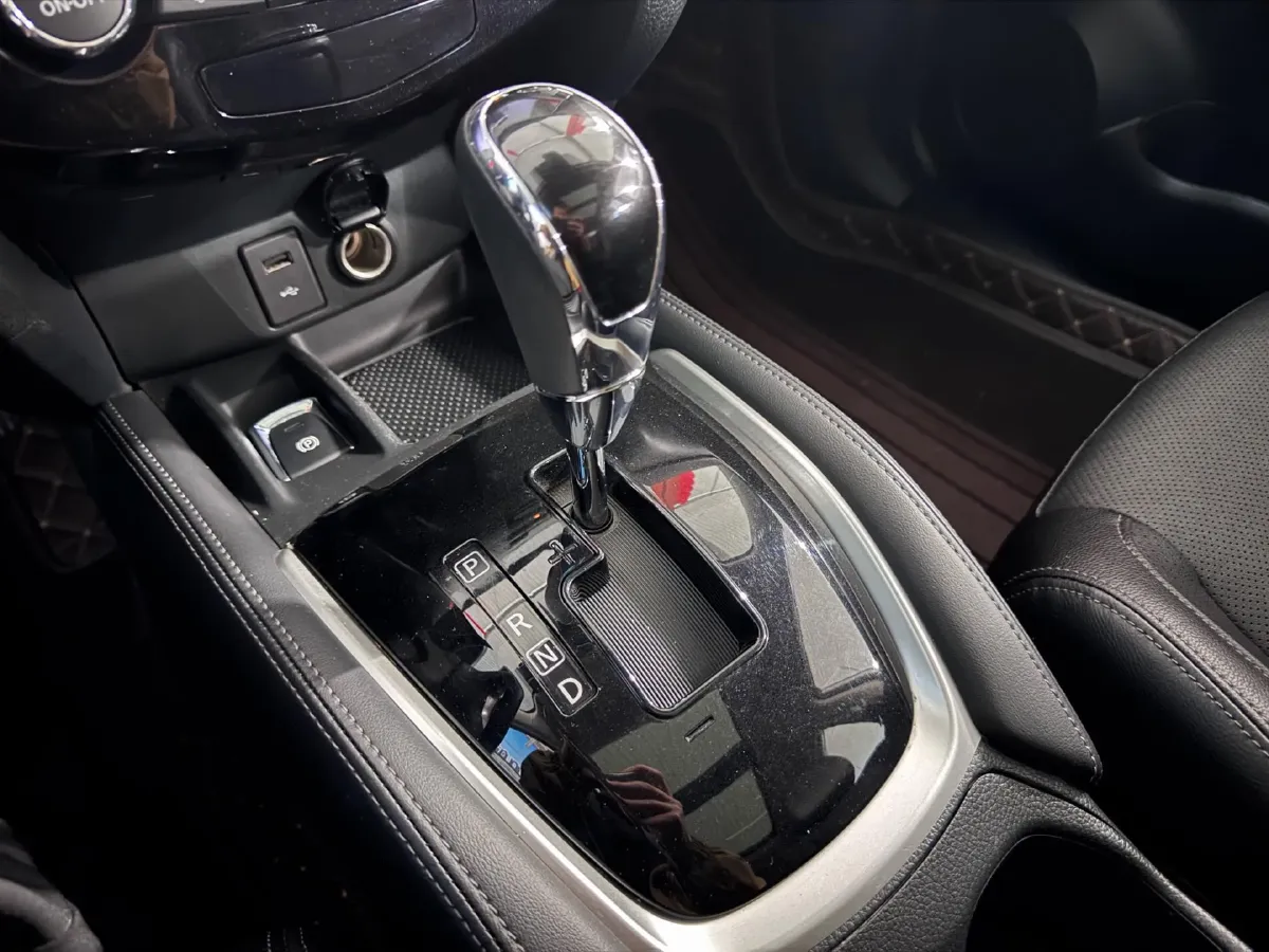 2023 Nissan X-Trail 2.0L 151HP L4 CVT,autocango,china used car exporter,china ev exporter,chinese used car exporter,chinese used ev exporter