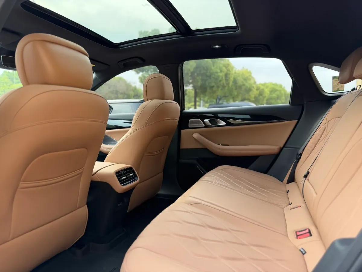 2025 Geely Galaxy A7 1.5L 112HP L4 1DHT PHEV,autocango,china used car exporter,china ev exporter,chinese used car exporter,chinese used ev exporter