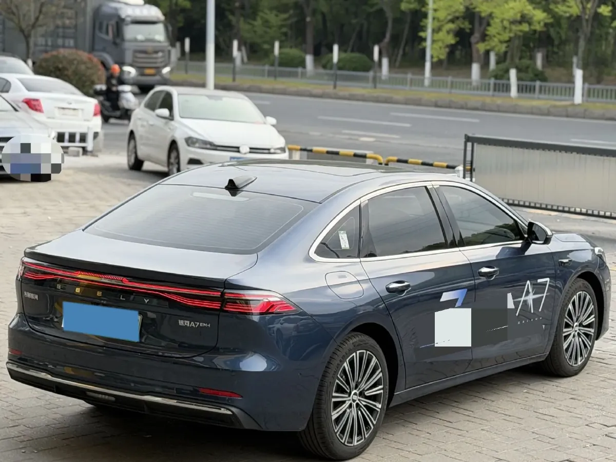 2025 Geely Galaxy A7 1.5L 112HP L4 1DHT PHEV,autocango,china used car exporter,china ev exporter,chinese used car exporter,chinese used ev exporter