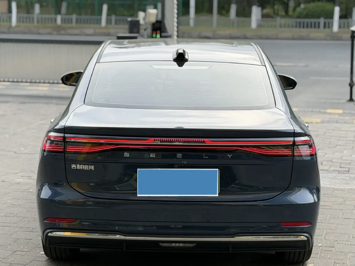 2025 Geely Galaxy A7 1.5L 112HP L4 1DHT PHEV,autocango,china used car exporter,china ev exporter,chinese used car exporter,chinese used ev exporter