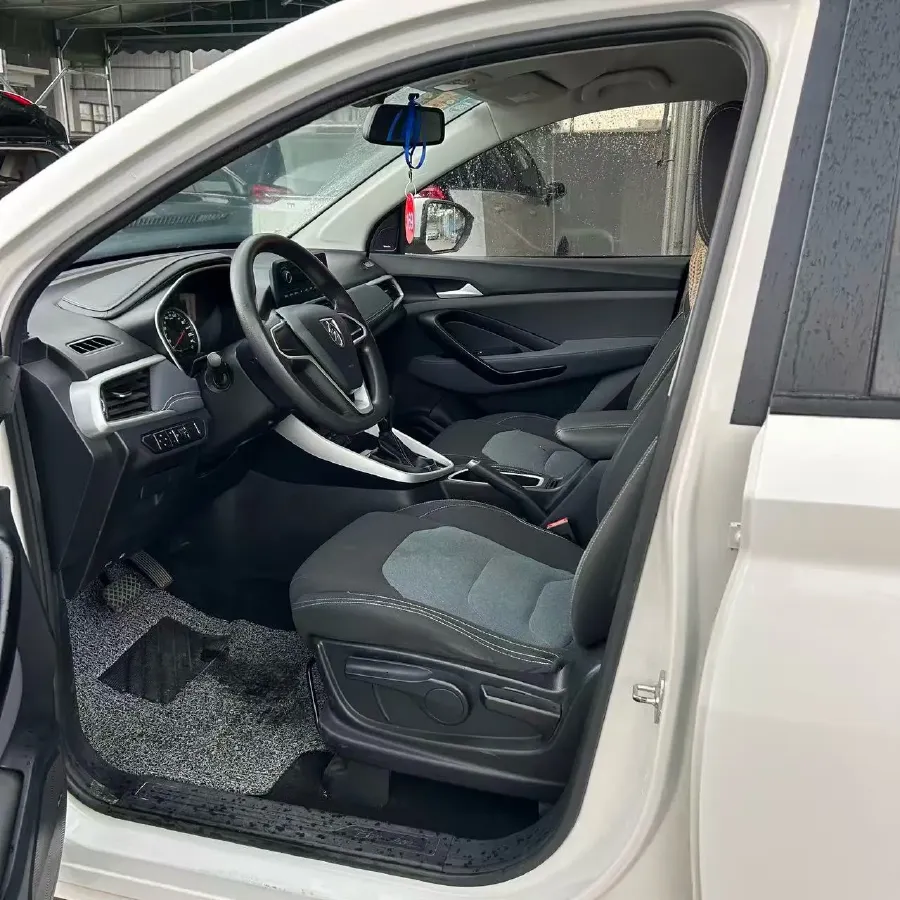 2019 BaoJun 530 1.5T 151HP L4 CVT,autocango,china used car exporter,china ev exporter,chinese used car exporter,chinese used ev exporter