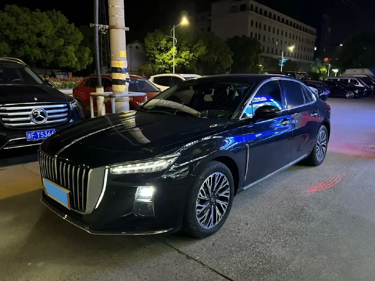 2024 HongQi H5 2.0T 224HP L4 8AT,autocango,china used car exporter,china ev exporter,chinese used car exporter,chinese used ev exporter