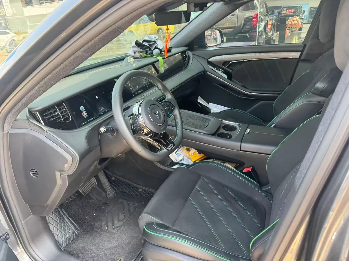 2025 Voyah FREE 1.5T 150HP L4 REEV 43KWH,autocango,china used car exporter,china ev exporter,chinese used car exporter,chinese used ev exporter