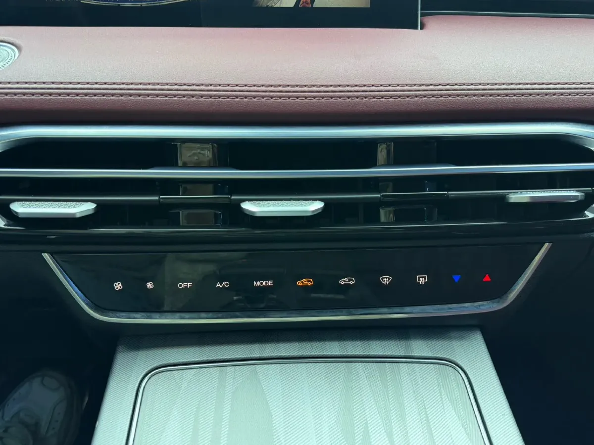 2023 ChangAn Oshan X7 Plus 1.5T 188HP L4 7DCT,autocango,china used car exporter,china ev exporter,chinese used car exporter,chinese used ev exporter