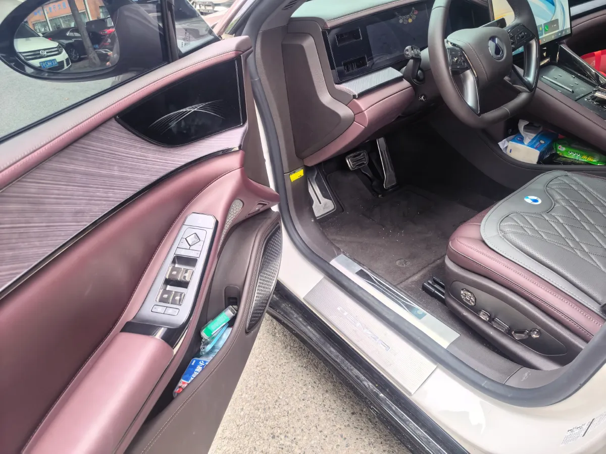 2024 Denza DenzaZ9GT 2.0T 207HP L4 E-CVT PHEV 38.5KWH,autocango,china used car exporter,china ev exporter,chinese used car exporter,chinese used ev exporter