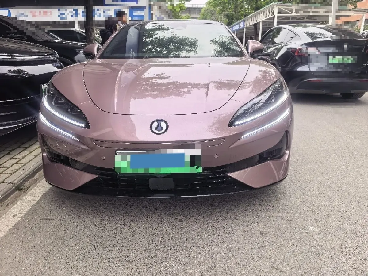 2024 Denza DenzaZ9GT 2.0T 207HP L4 E-CVT PHEV 38.5KWH,autocango,china used car exporter,china ev exporter,chinese used car exporter,chinese used ev exporter