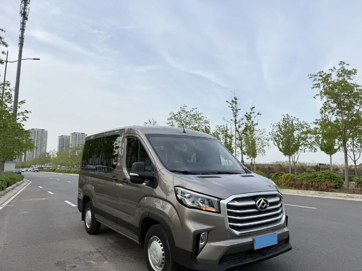 2022 JMC YuHu 9 2.0T 220HP L4 6MT,autocango,china used car exporter,china ev exporter,chinese used car exporter,chinese used ev exporter