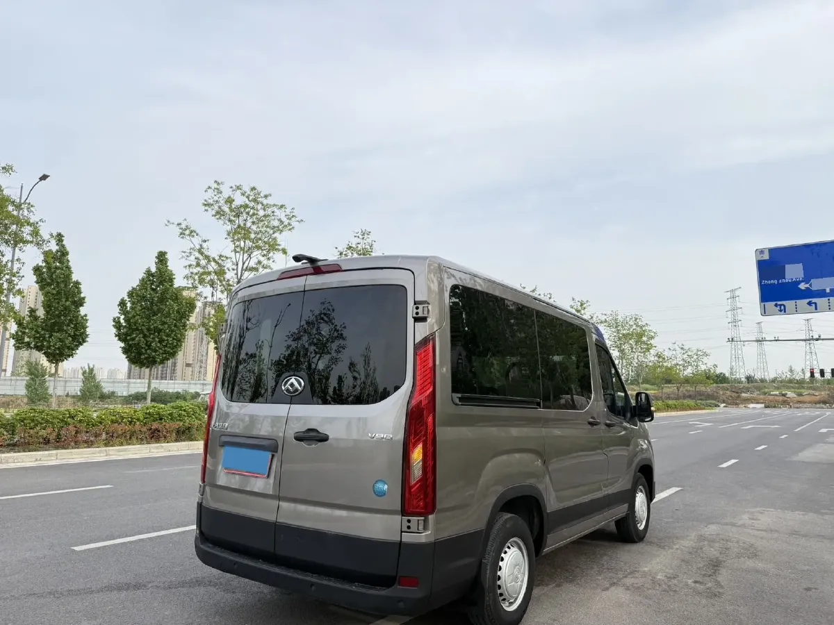 2022 JMC YuHu 9 2.0T 220HP L4 6MT,autocango,china used car exporter,china ev exporter,chinese used car exporter,chinese used ev exporter