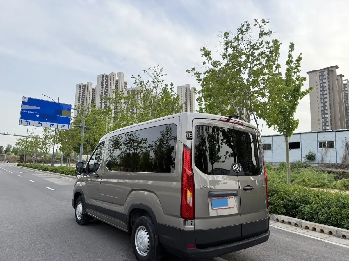 2022 JMC YuHu 9 2.0T 220HP L4 6MT,autocango,china used car exporter,china ev exporter,chinese used car exporter,chinese used ev exporter