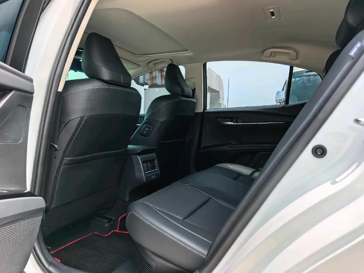 2026 Toyota Camry 2.0L 152HP L4 E-CVT Hybrid,autocango,china used car exporter,china ev exporter,chinese used car exporter,chinese used ev exporter