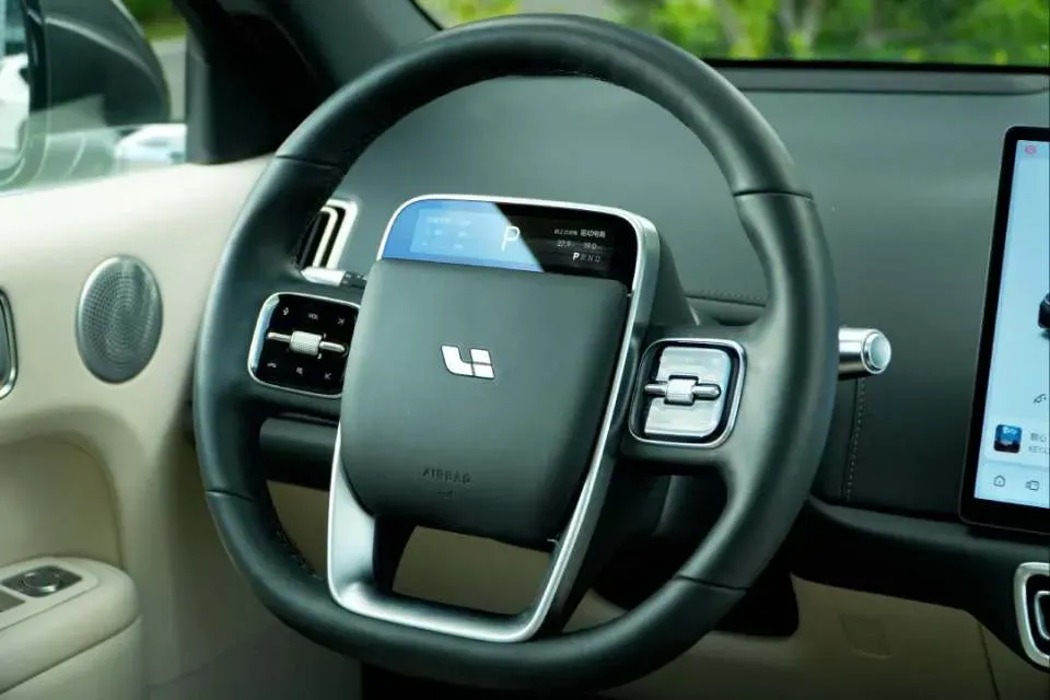 2024 Li L6 Range Extended 154HP L4 REEV 36.8KWH,autocango,china used car exporter,china ev exporter,chinese used car exporter,chinese used ev exporter