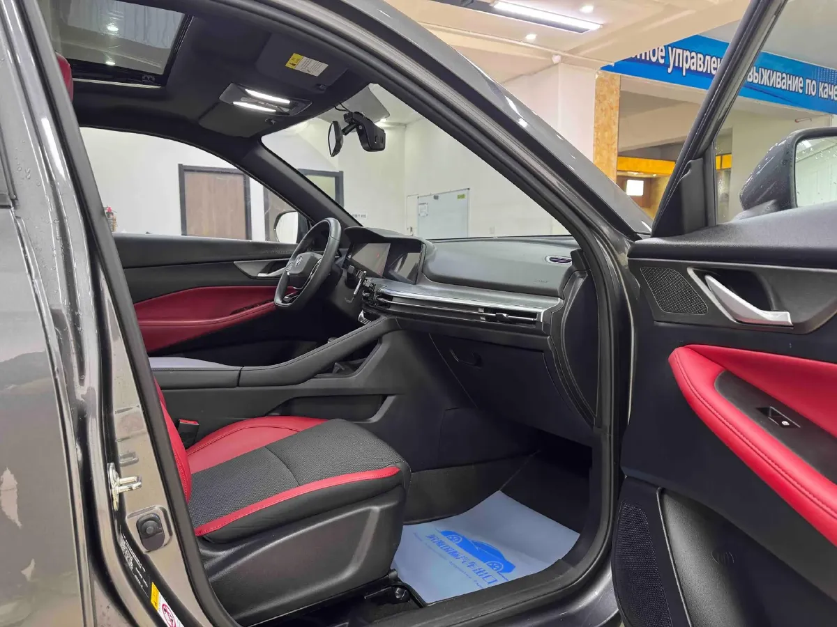 2023 ChangAn CS35 Plus 1.4T 160HP L4 7DCT,autocango,china used car exporter,china ev exporter,chinese used car exporter,chinese used ev exporter