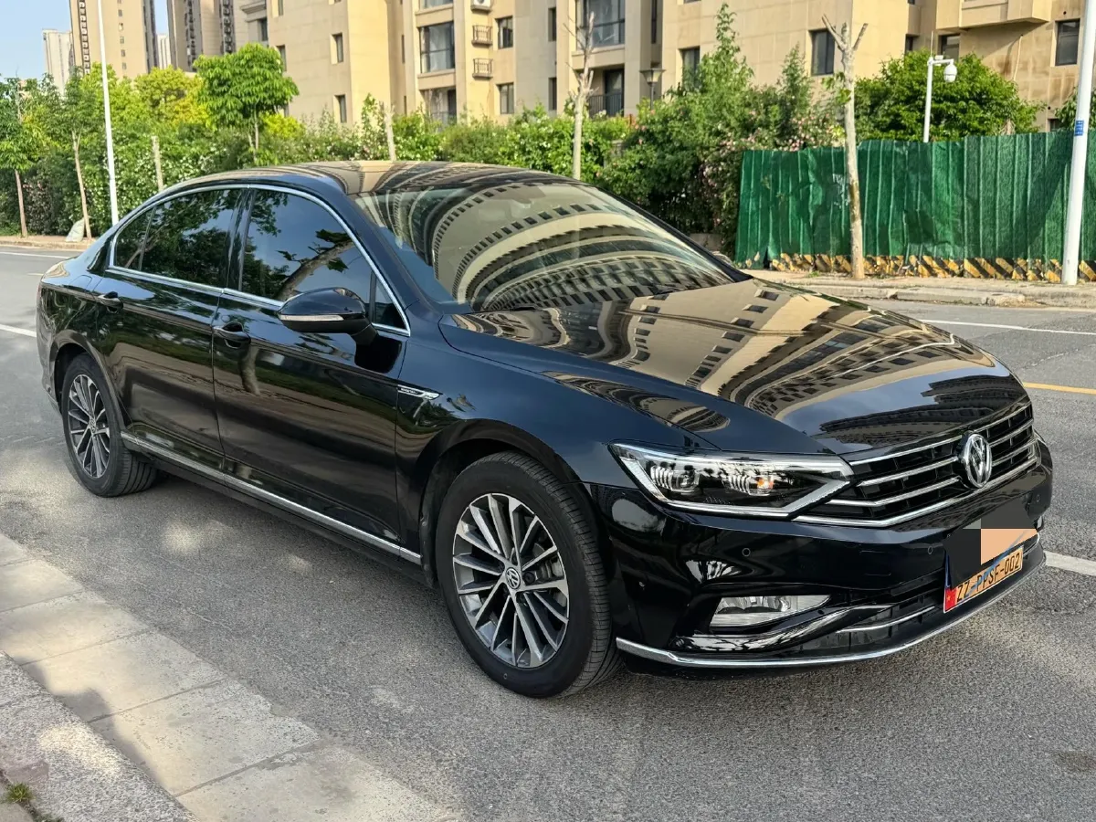 2020 Volkswagen Magotan 2.0T 186HP L4 7DCT,autocango,china used car exporter,china ev exporter,chinese used car exporter,chinese used ev exporter