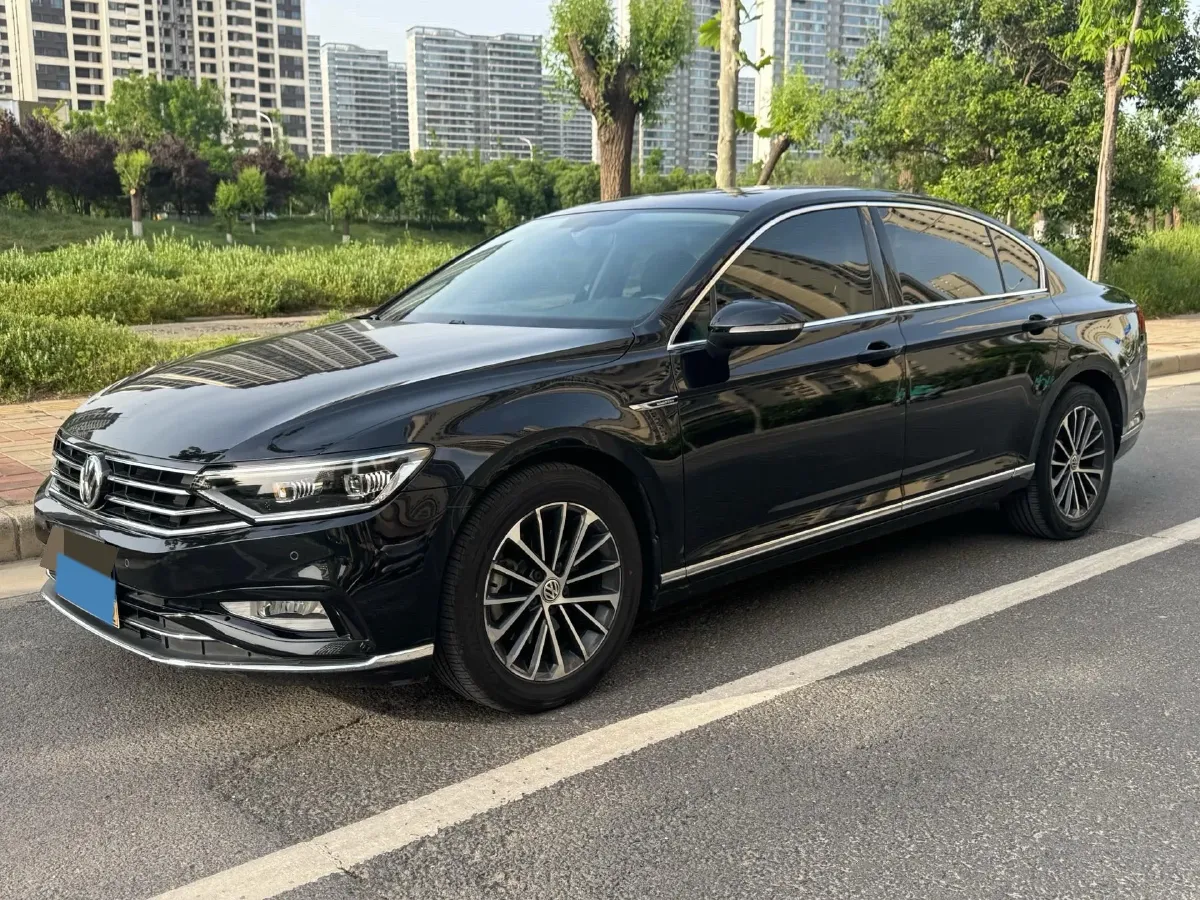 2020 Volkswagen Magotan 2.0T 186HP L4 7DCT,autocango,china used car exporter,china ev exporter,chinese used car exporter,chinese used ev exporter