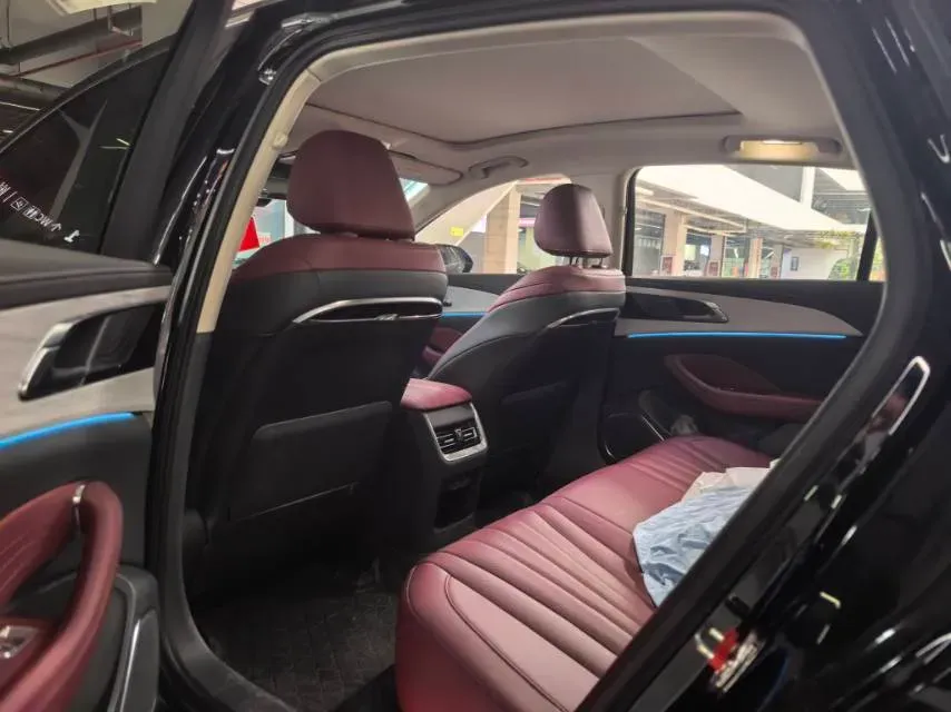 2025 HongQi H5 1.5T 169HP L4 1DHT Hybrid,autocango,china used car exporter,china ev exporter,chinese used car exporter,chinese used ev exporter