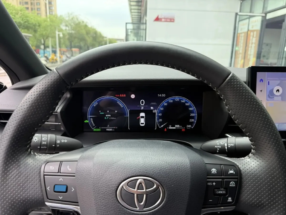 2024 Toyota Camry 2.0L 152HP L4 E-CVT Hybrid,autocango,china used car exporter,china ev exporter,chinese used car exporter,chinese used ev exporter