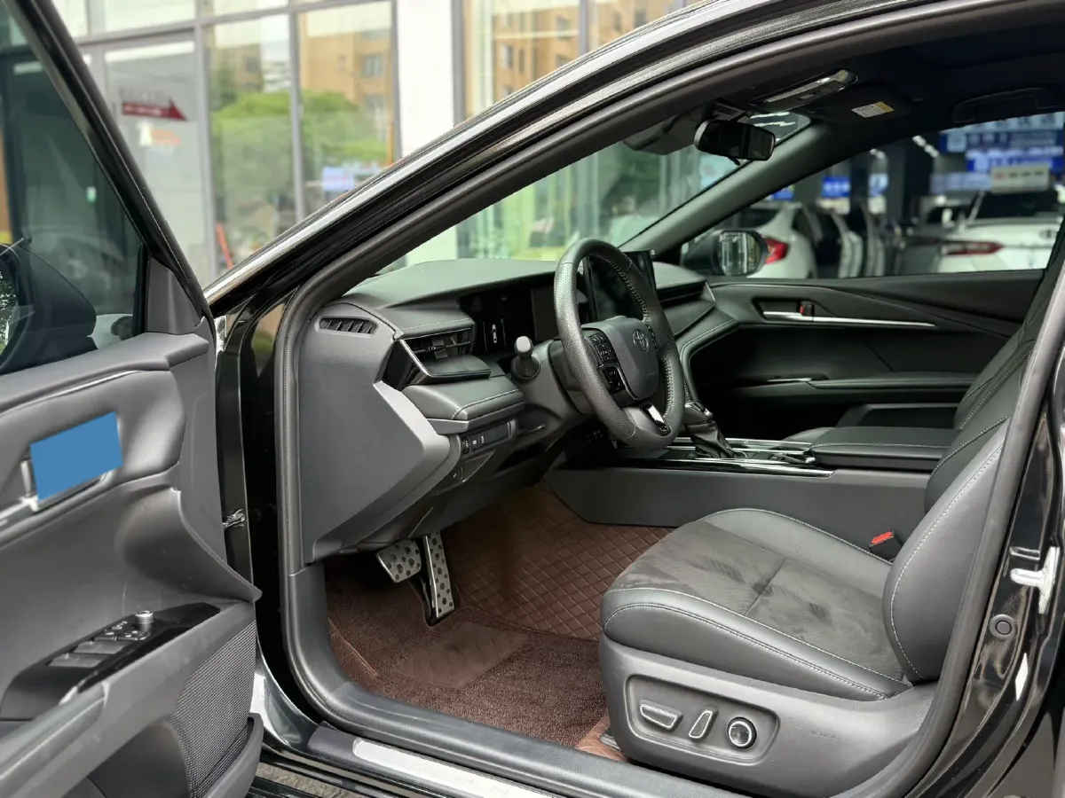 2024 Toyota Camry 2.0L 152HP L4 E-CVT Hybrid,autocango,china used car exporter,china ev exporter,chinese used car exporter,chinese used ev exporter