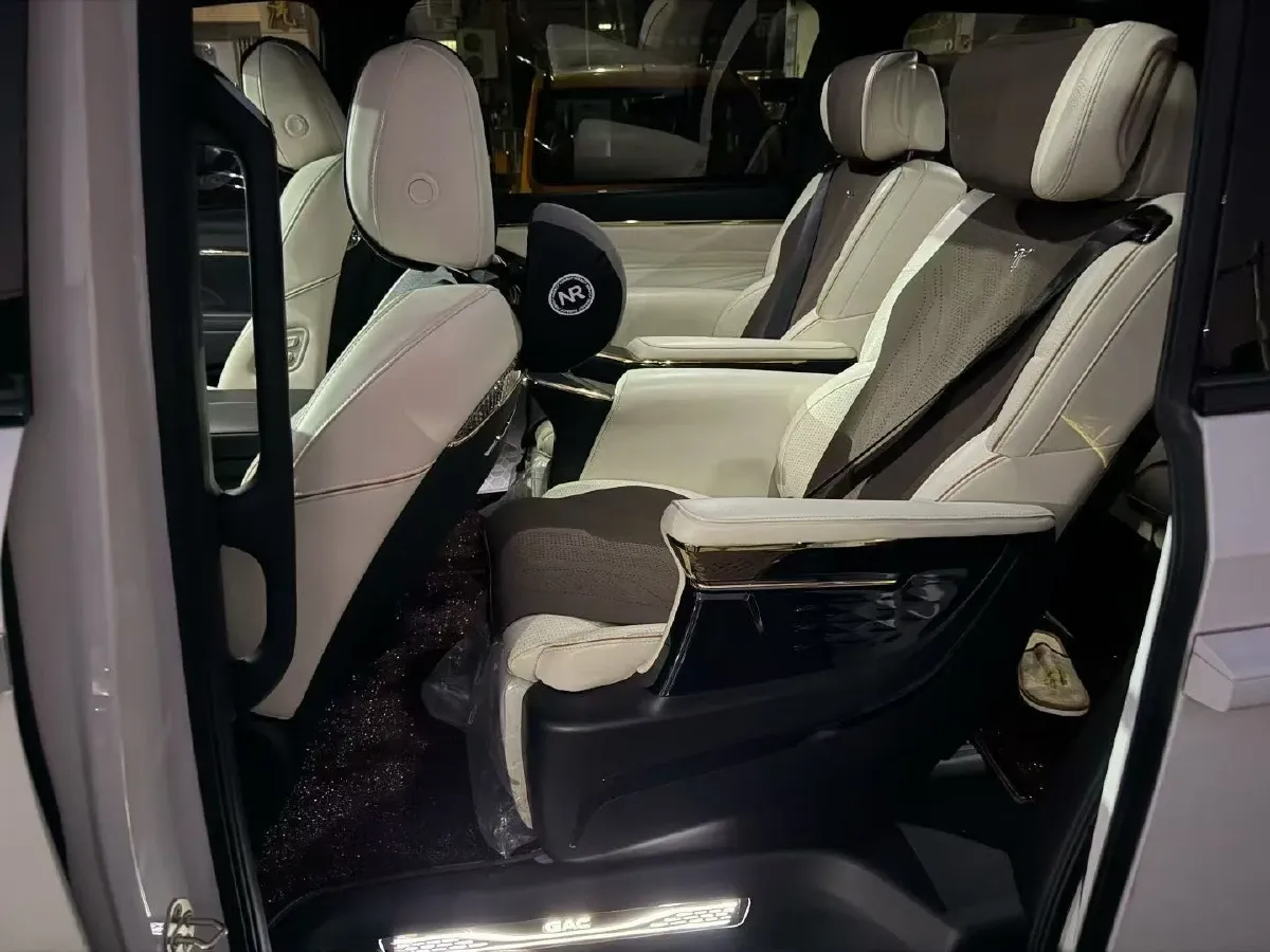 2023 GAC Trumpchi M8 2.0T 190HP L4 E-CVT Hybrid,autocango,china used car exporter,china ev exporter,chinese used car exporter,chinese used ev exporter