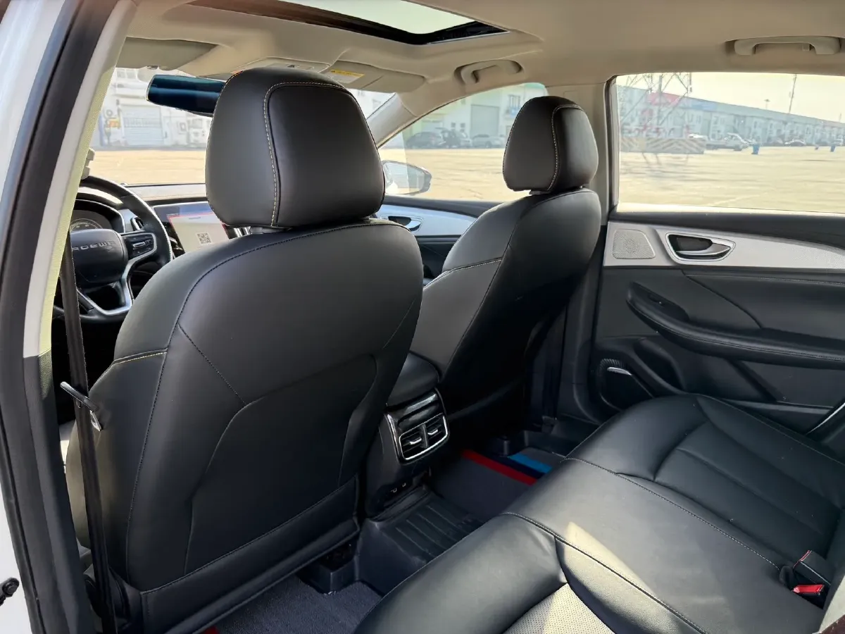 2020 Roewe i6 MAX 1.5T 169HP L4 AMT PHEV,autocango,china used car exporter,china ev exporter,chinese used car exporter,chinese used ev exporter