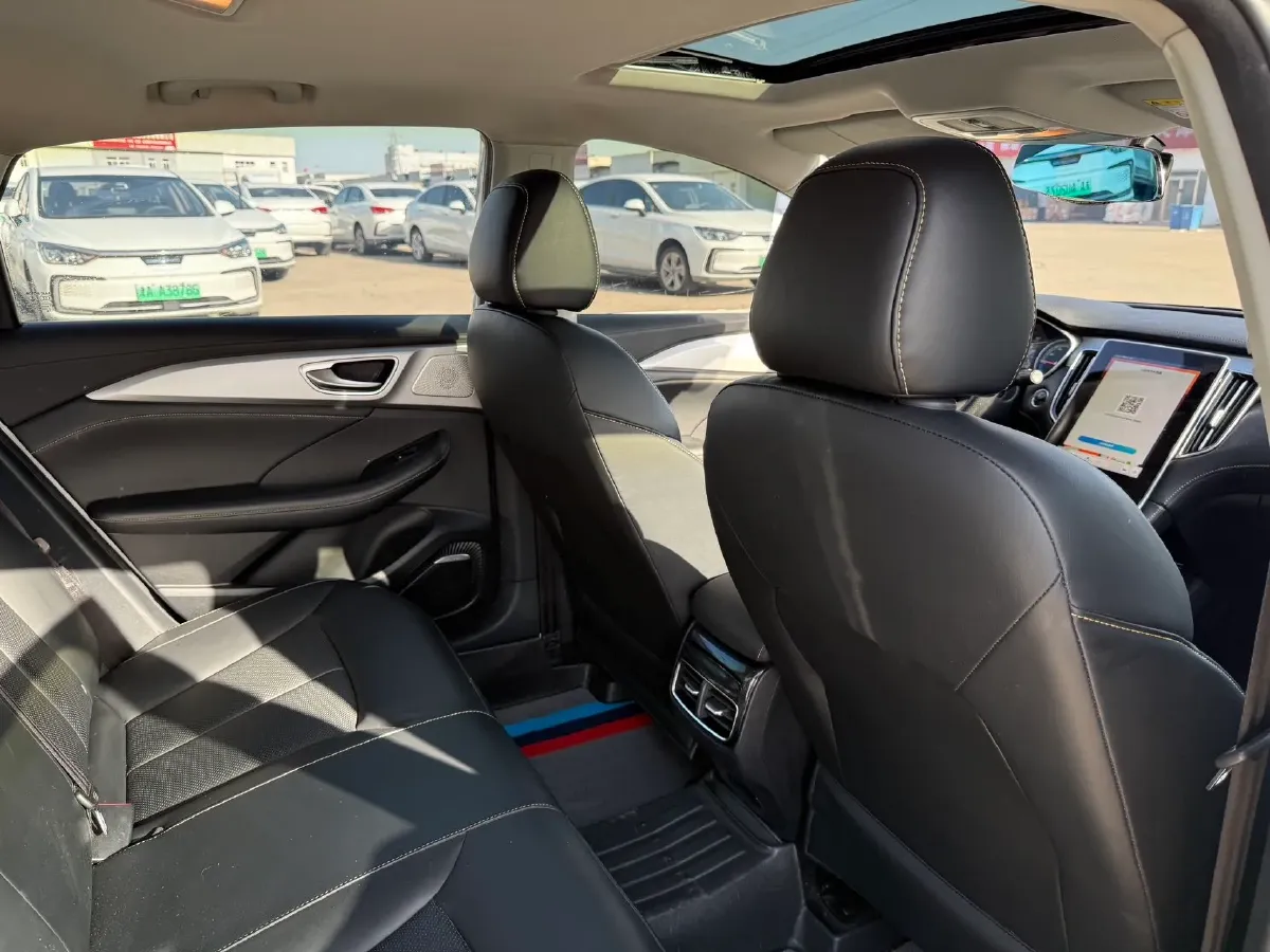 2020 Roewe i6 MAX 1.5T 169HP L4 AMT PHEV,autocango,china used car exporter,china ev exporter,chinese used car exporter,chinese used ev exporter