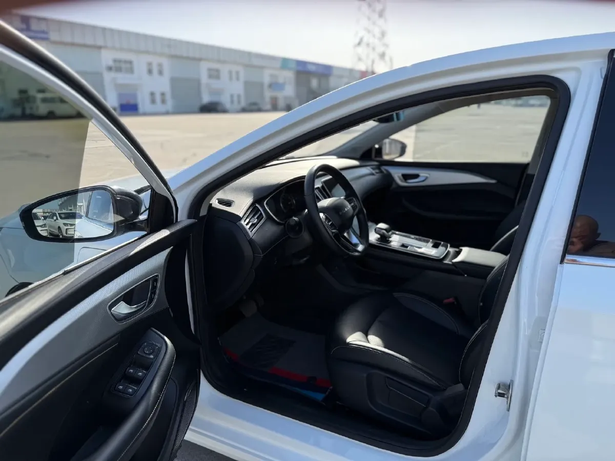 2020 Roewe i6 MAX 1.5T 169HP L4 AMT PHEV,autocango,china used car exporter,china ev exporter,chinese used car exporter,chinese used ev exporter