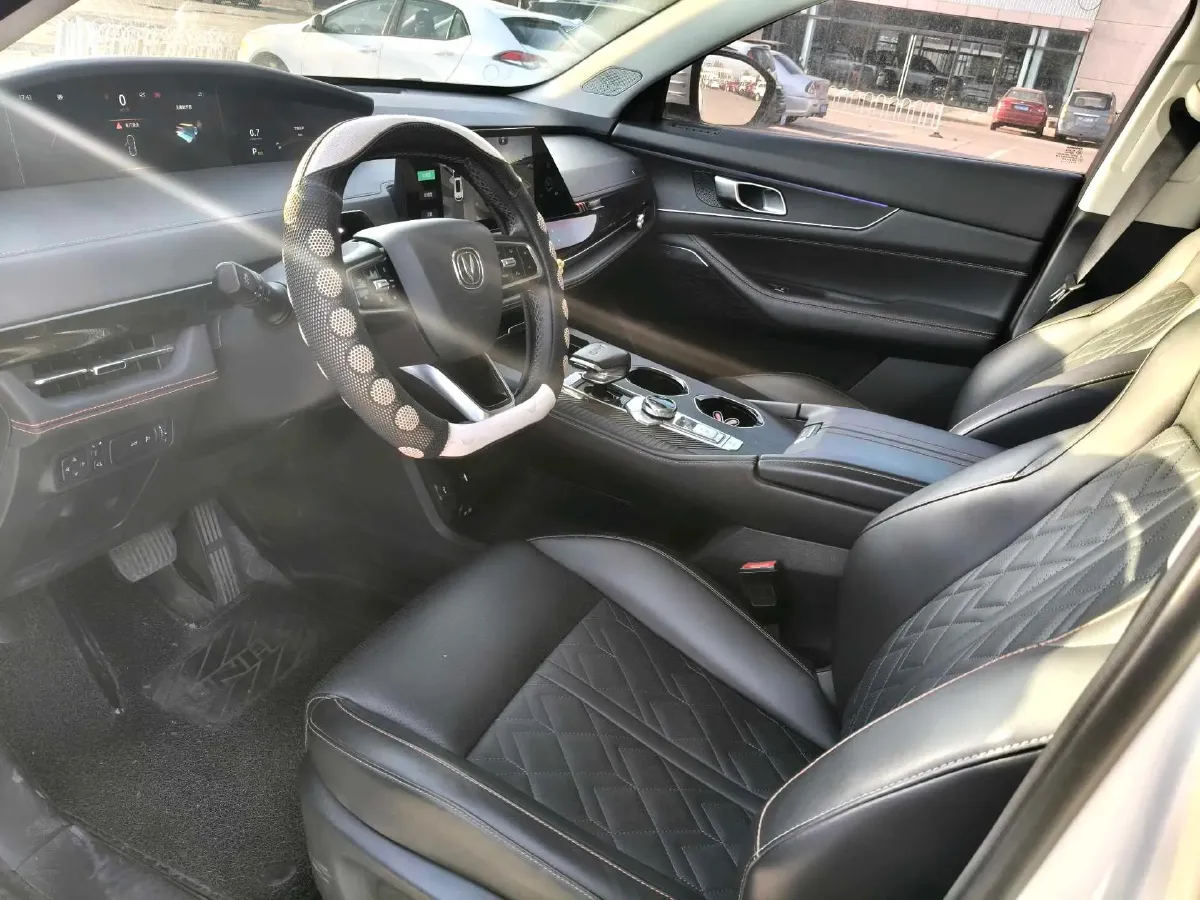 2021 ChangAn UNI-K 2.0T 233HP L4 8AT,autocango,china used car exporter,china ev exporter,chinese used car exporter,chinese used ev exporter