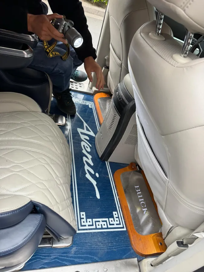 2021 Buick GL8 2.0T 237HP L4 9AT,autocango,china used car exporter,china ev exporter,chinese used car exporter,chinese used ev exporter