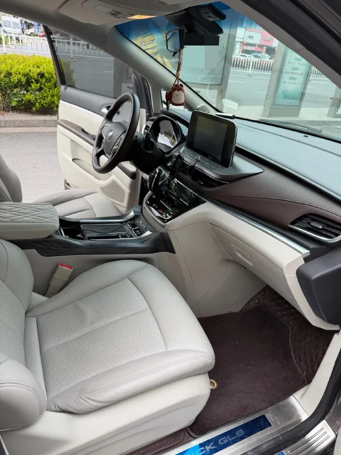 2021 Buick GL8 2.0T 237HP L4 9AT,autocango,china used car exporter,china ev exporter,chinese used car exporter,chinese used ev exporter