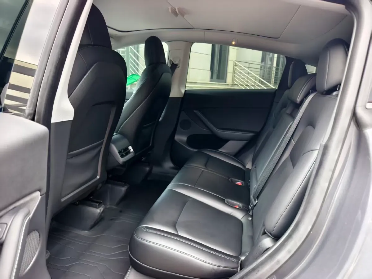 2022 Tesla Model Y BEV 60KWH,autocango,china used car exporter,china ev exporter,chinese used car exporter,chinese used ev exporter