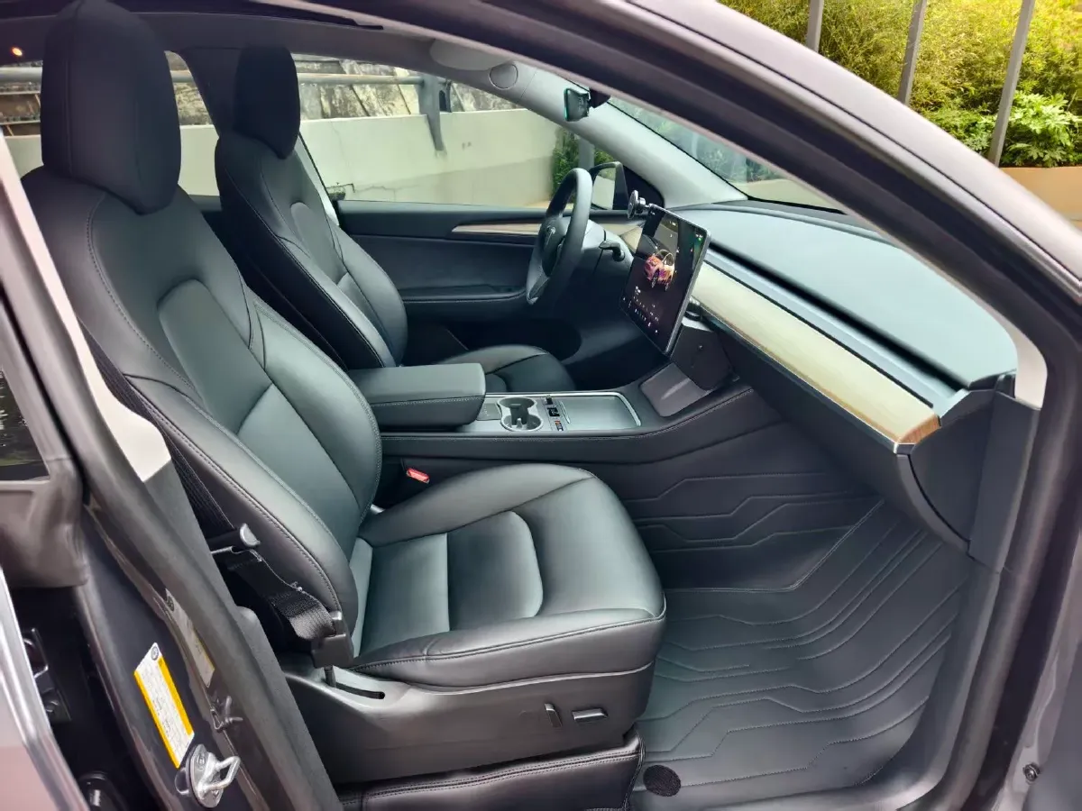 2022 Tesla Model Y BEV 60KWH,autocango,china used car exporter,china ev exporter,chinese used car exporter,chinese used ev exporter