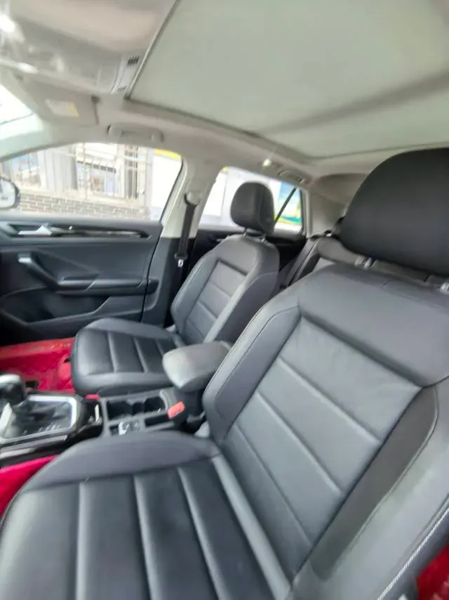 2019 Volkswagen T-Roc 1.4T 150HP L4 7DCT,autocango,china used car exporter,china ev exporter,chinese used car exporter,chinese used ev exporter