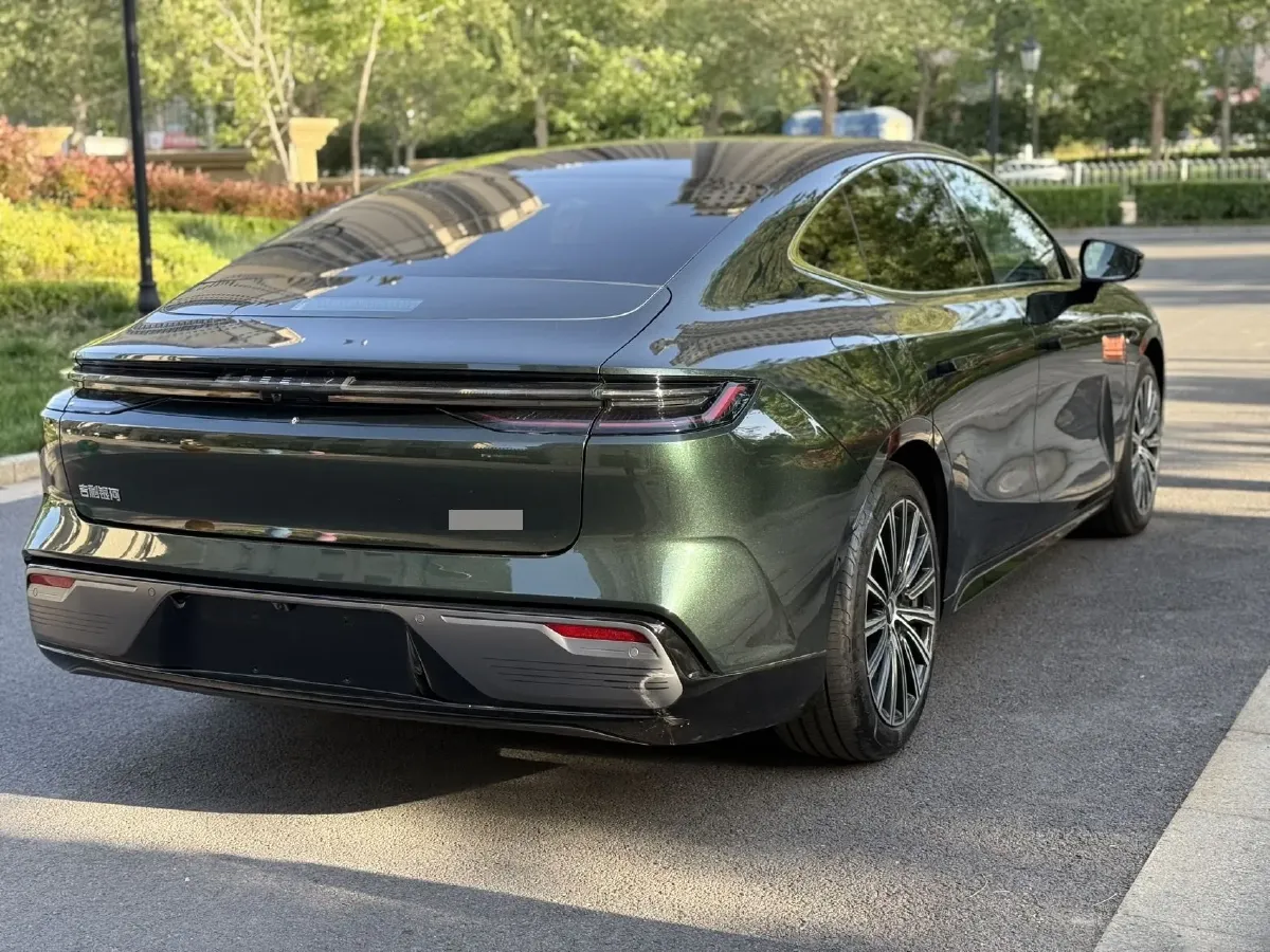 2025 Geely Galaxy Starshine 8 1.5T 163HP L4 3DHT PHEV 27.69KWH,autocango,china used car exporter,china ev exporter,chinese used car exporter,chinese used ev exporter