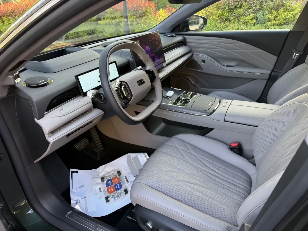 2025 Geely Galaxy Starshine 8 1.5T 163HP L4 3DHT PHEV 27.69KWH,autocango,china used car exporter,china ev exporter,chinese used car exporter,chinese used ev exporter