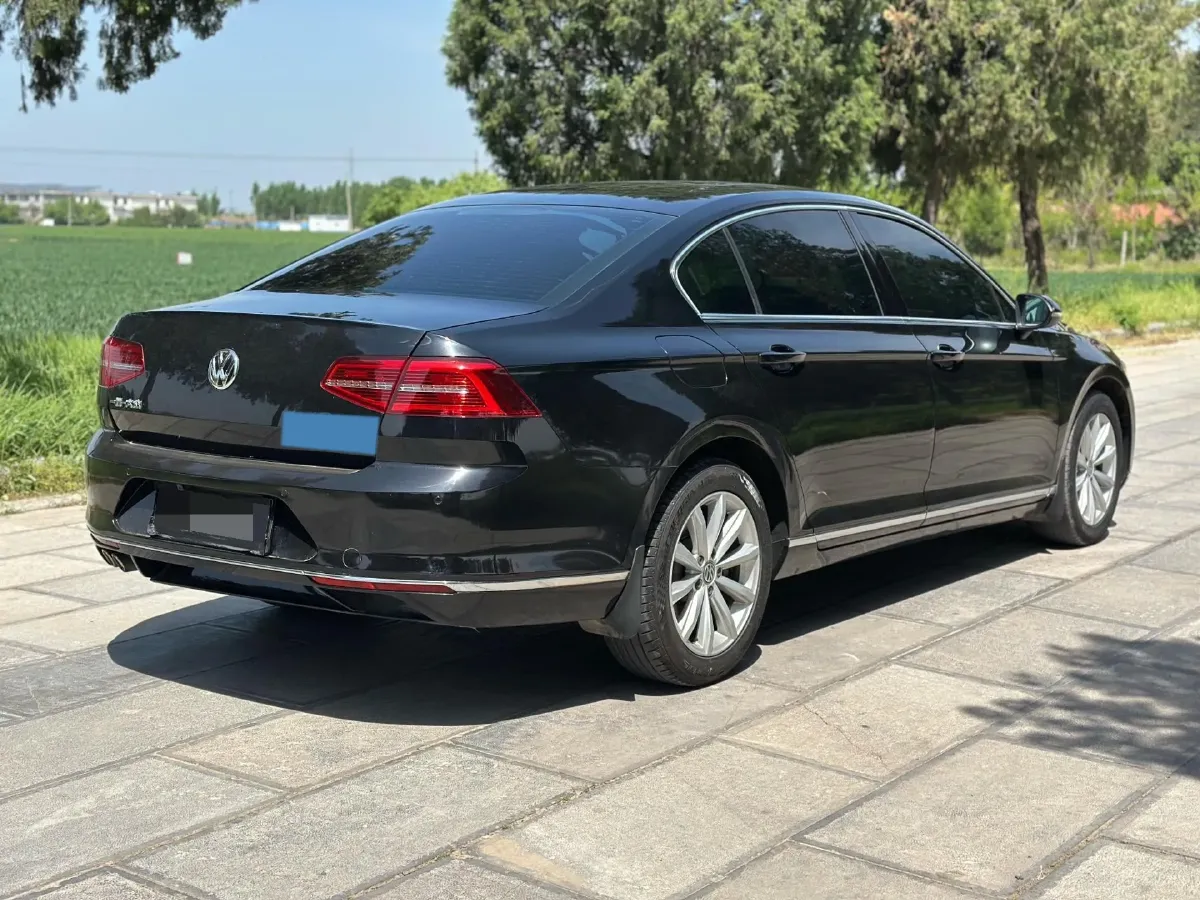 2018 Volkswagen Magotan 1.8T 180HP L4 7DCT,autocango,china used car exporter,china ev exporter,chinese used car exporter,chinese used ev exporter
