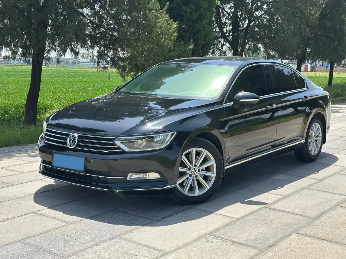 2018 Volkswagen Magotan 1.8T 180HP L4 7DCT,autocango,china used car exporter,china ev exporter,chinese used car exporter,chinese used ev exporter