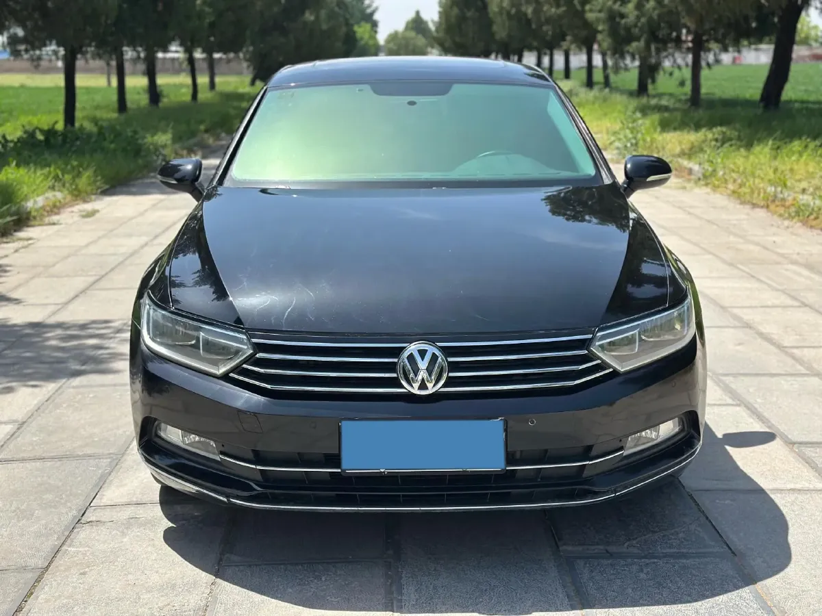 2018 Volkswagen Magotan 1.8T 180HP L4 7DCT,autocango,china used car exporter,china ev exporter,chinese used car exporter,chinese used ev exporter