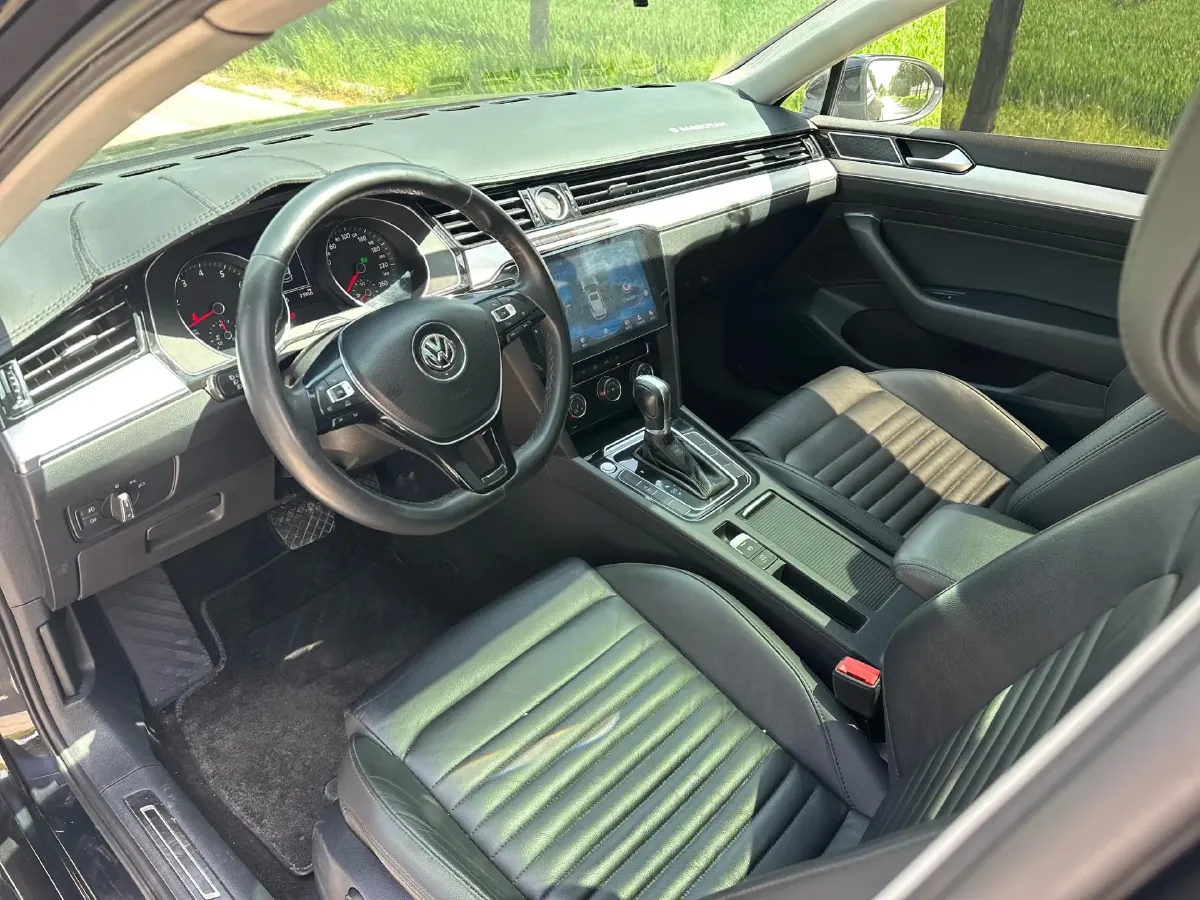 2018 Volkswagen Magotan 1.8T 180HP L4 7DCT,autocango,china used car exporter,china ev exporter,chinese used car exporter,chinese used ev exporter