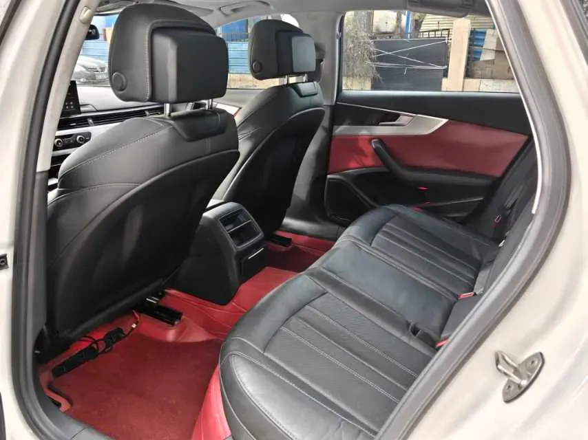 2022 Audi A4L 2.0T 190HP L4 7DCT,autocango,china used car exporter,china ev exporter,chinese used car exporter,chinese used ev exporter