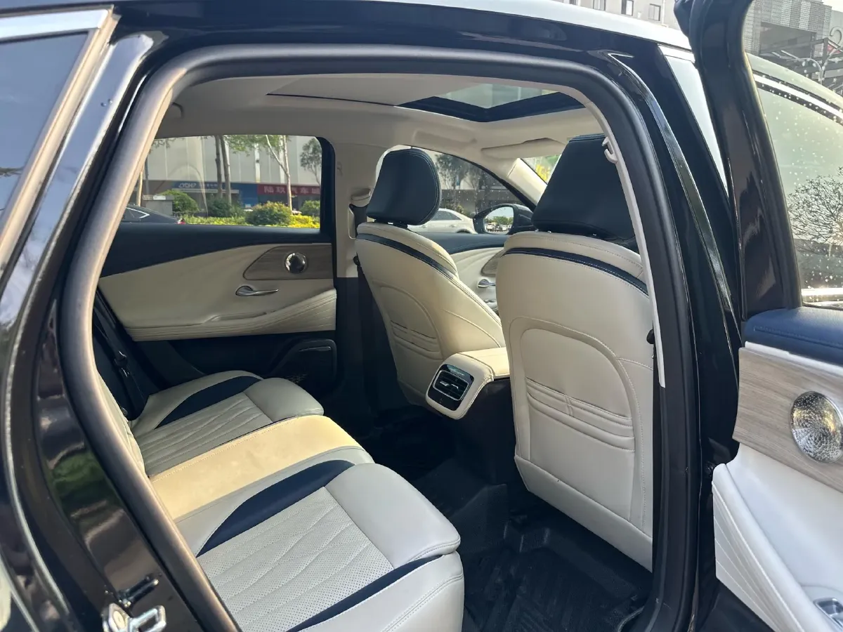 2022 Chery Arrizo 8 1.6T 197HP L4 7DCT,autocango,china used car exporter,china ev exporter,chinese used car exporter,chinese used ev exporter