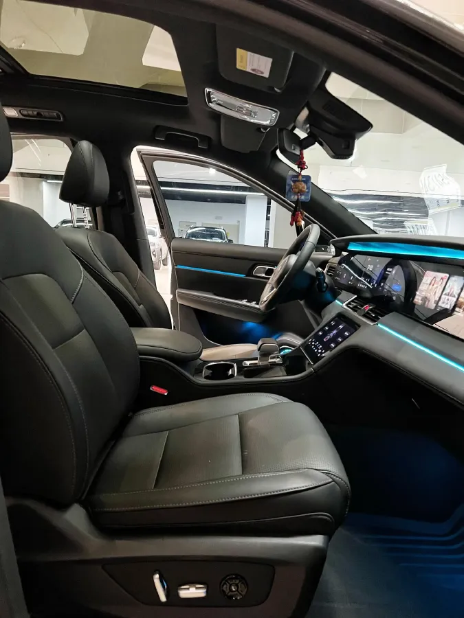 2021 Li ONE Range Extended 131HP REEV 40.5KWH,autocango,china used car exporter,china ev exporter,chinese used car exporter,chinese used ev exporter