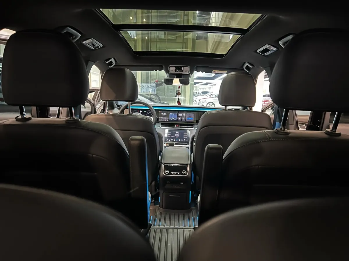 2021 Li ONE Range Extended 131HP REEV 40.5KWH,autocango,china used car exporter,china ev exporter,chinese used car exporter,chinese used ev exporter