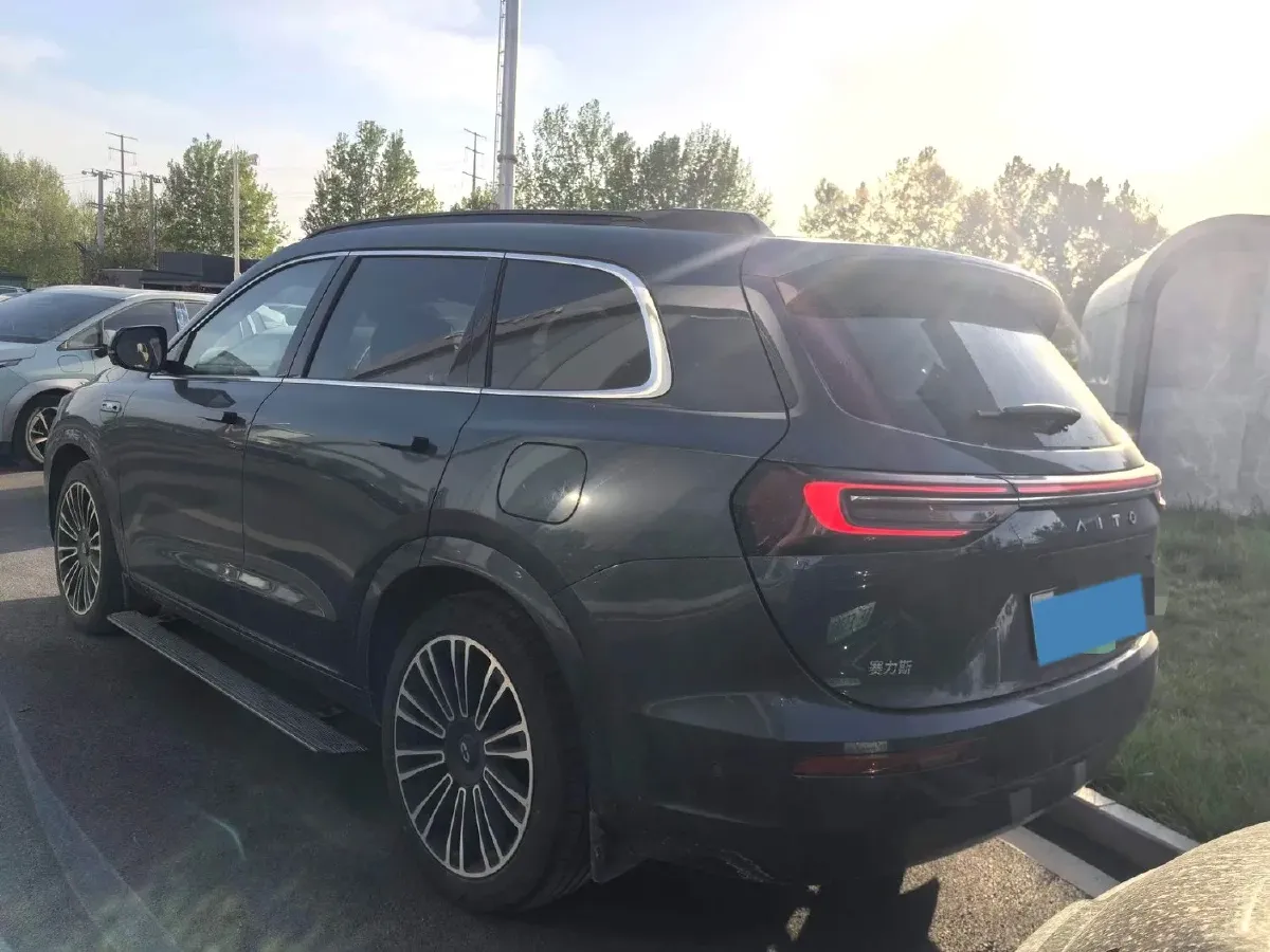 2024 AITO AITO M7 1.5T 152HP L4 REEV 42KWH,autocango,china used car exporter,china ev exporter,chinese used car exporter,chinese used ev exporter