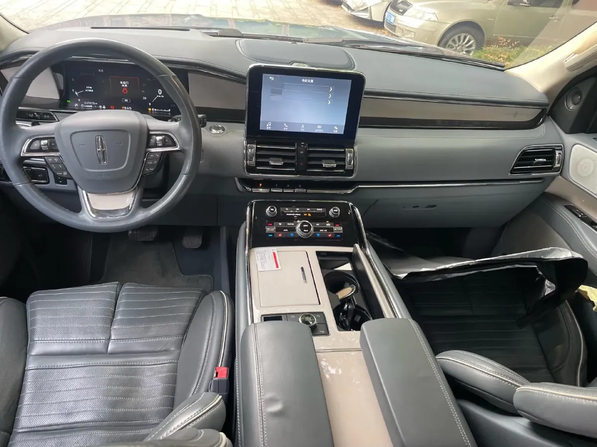 2019 Lincoln Navigator 3.5T 388HP V6 10AT,autocango,china used car exporter,china ev exporter,chinese used car exporter,chinese used ev exporter