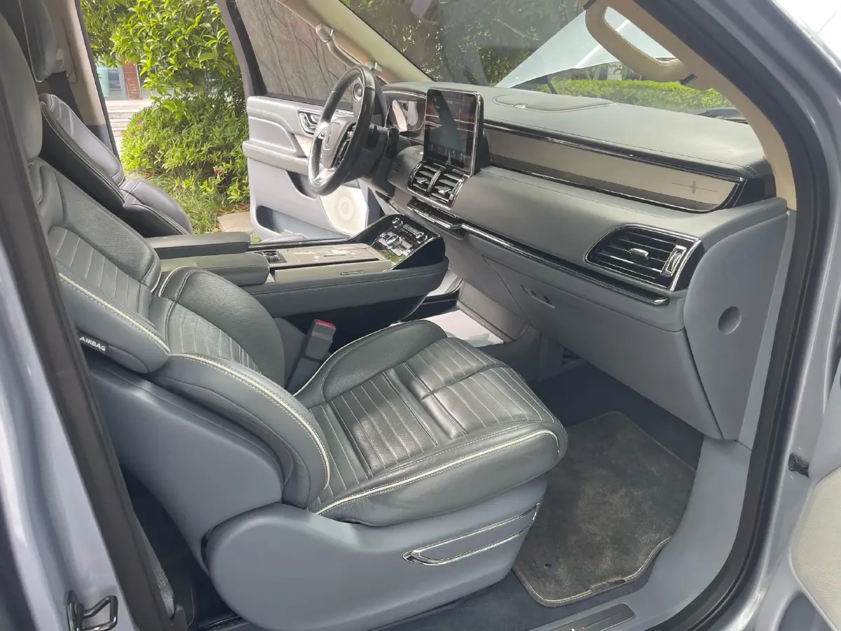 2019 Lincoln Navigator 3.5T 388HP V6 10AT,autocango,china used car exporter,china ev exporter,chinese used car exporter,chinese used ev exporter