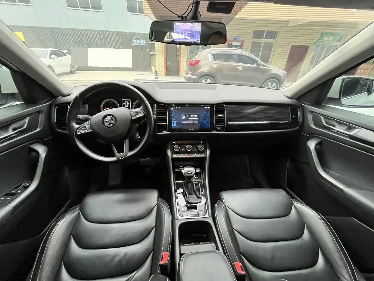 2018 Skoda Kodiak 1.8T 180HP L4 7DCT,autocango,china used car exporter,china ev exporter,chinese used car exporter,chinese used ev exporter