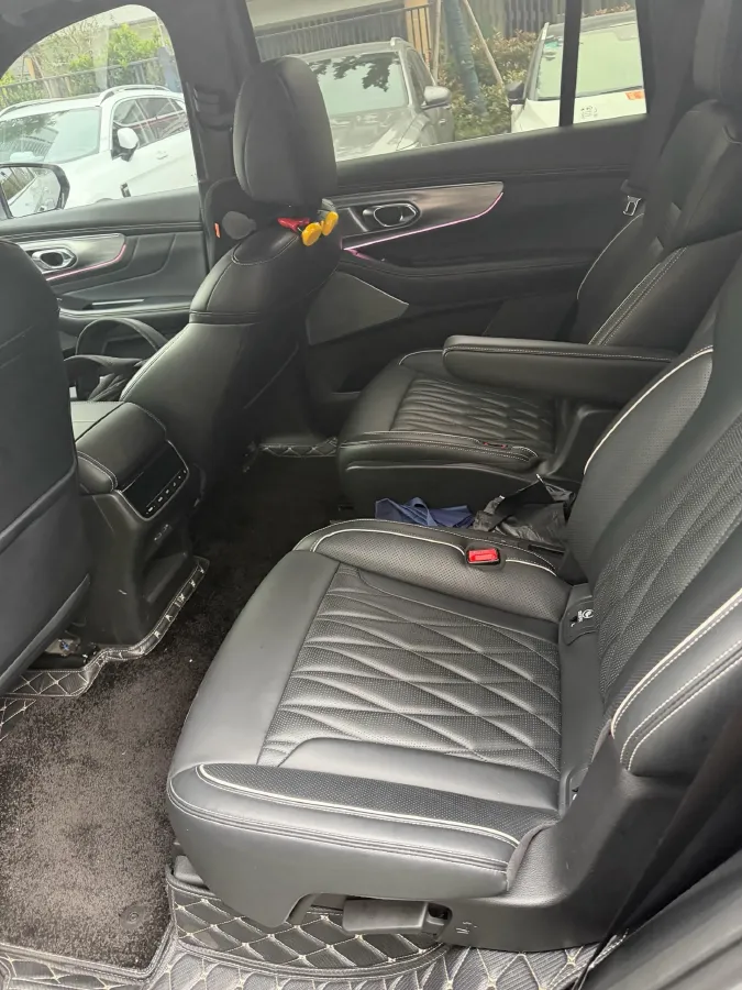 2022 GAC Trumpchi GS8 2.0T 252HP L4 8AT,autocango,china used car exporter,china ev exporter,chinese used car exporter,chinese used ev exporter