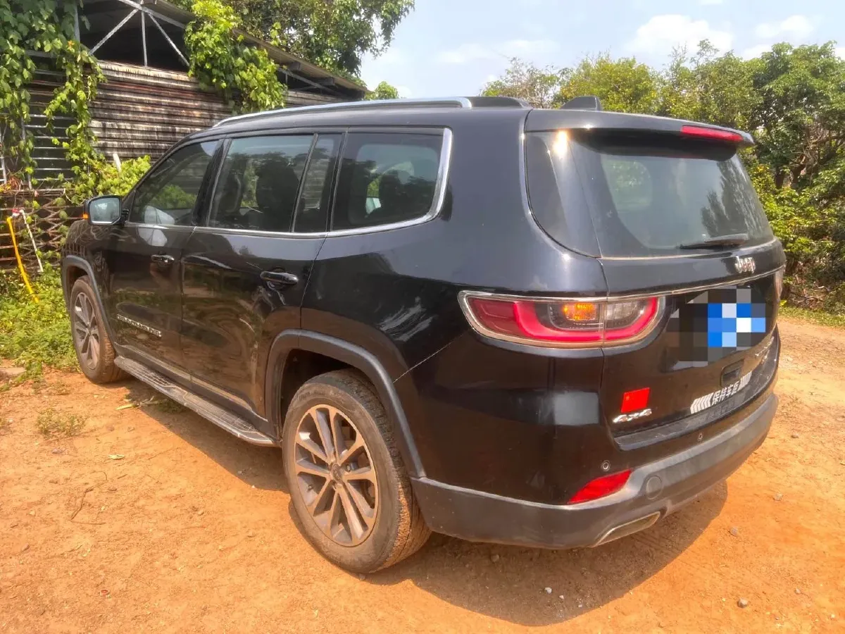 2018 Jeep Grand Commander 2.0T 265HP L4 9AT,autocango,china used car exporter,china ev exporter,chinese used car exporter,chinese used ev exporter