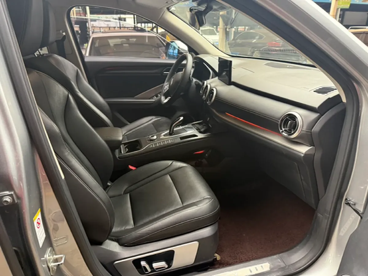 2018 WEY VV6 2.0T 197HP L4 7DCT,autocango,china used car exporter,china ev exporter,chinese used car exporter,chinese used ev exporter